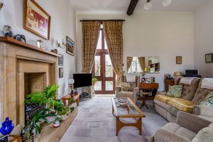 Sitting Room- click for photo gallery